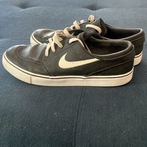 Nike Leather SB Stefan Janoski-Women 9.5~Men 8